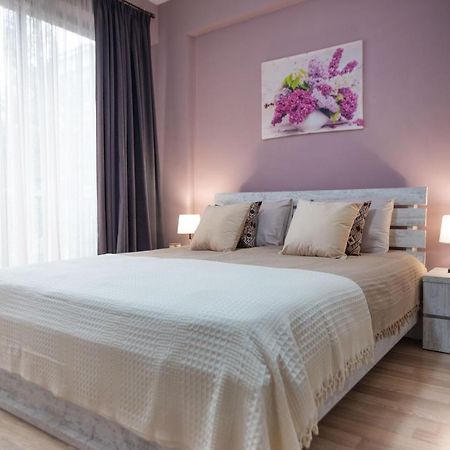 Gg Home - Cozy 2-Bedroom Apartment On Givi Kartozia Tbilisi Ngoại thất bức ảnh