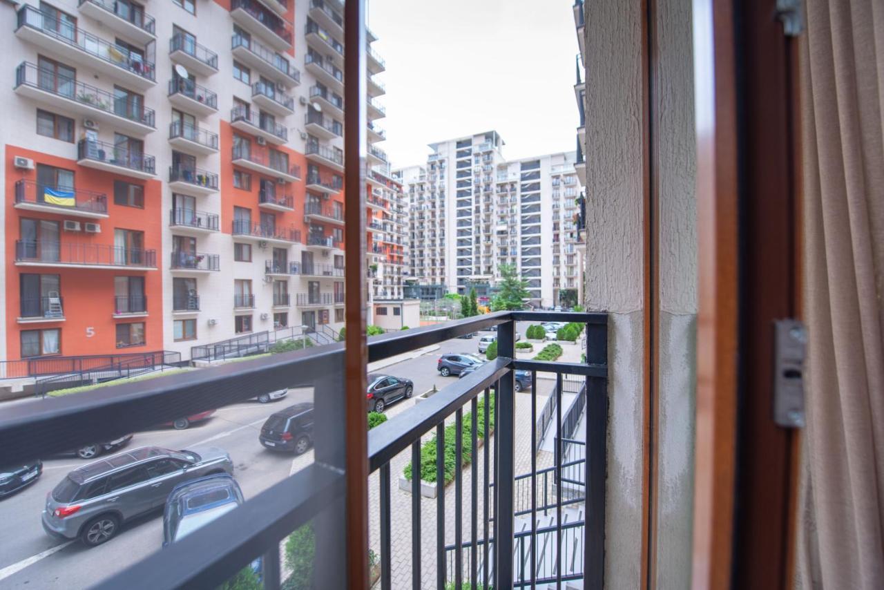 Gg Home - Cozy 2-Bedroom Apartment On Givi Kartozia Tbilisi Ngoại thất bức ảnh