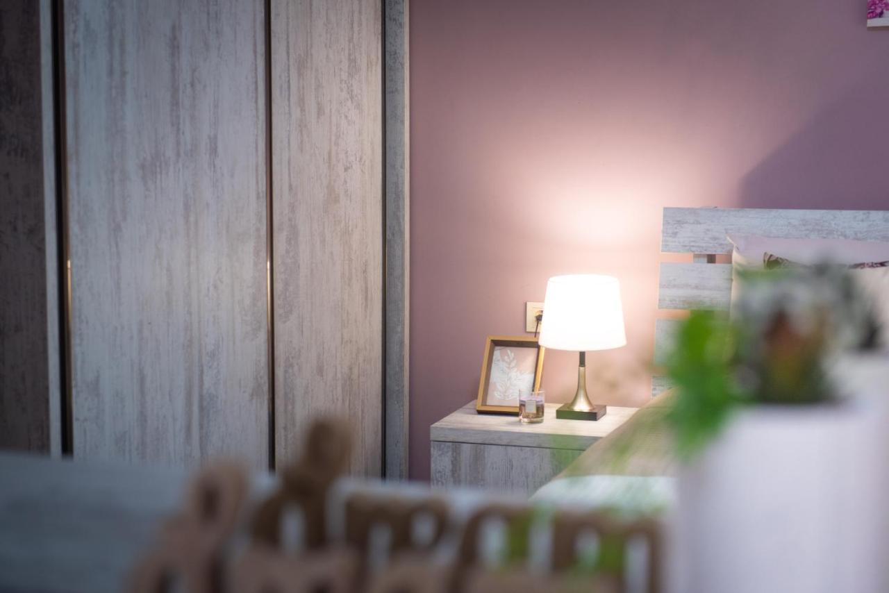 Gg Home - Cozy 2-Bedroom Apartment On Givi Kartozia Tbilisi Ngoại thất bức ảnh