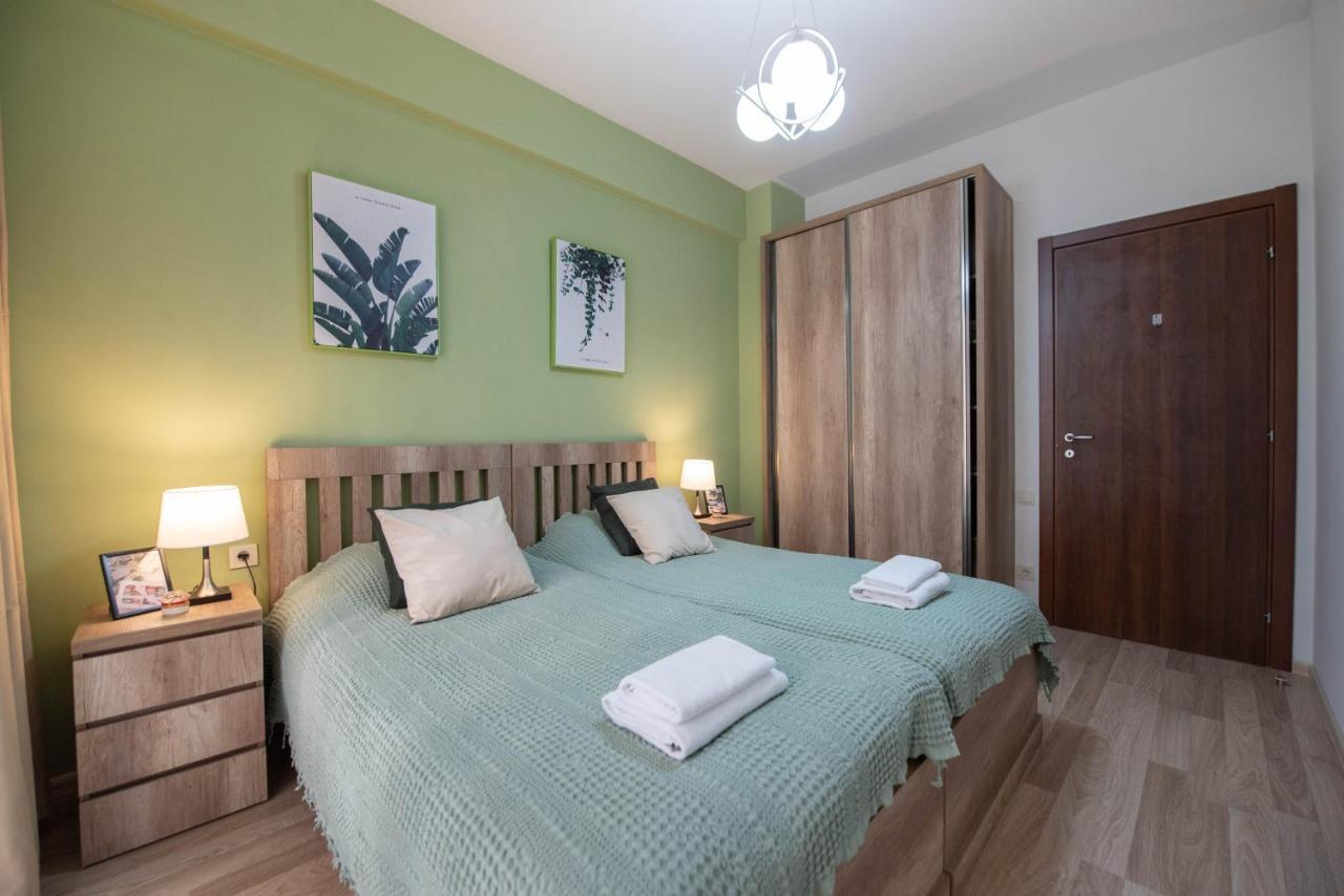 Gg Home - Cozy 2-Bedroom Apartment On Givi Kartozia Tbilisi Ngoại thất bức ảnh